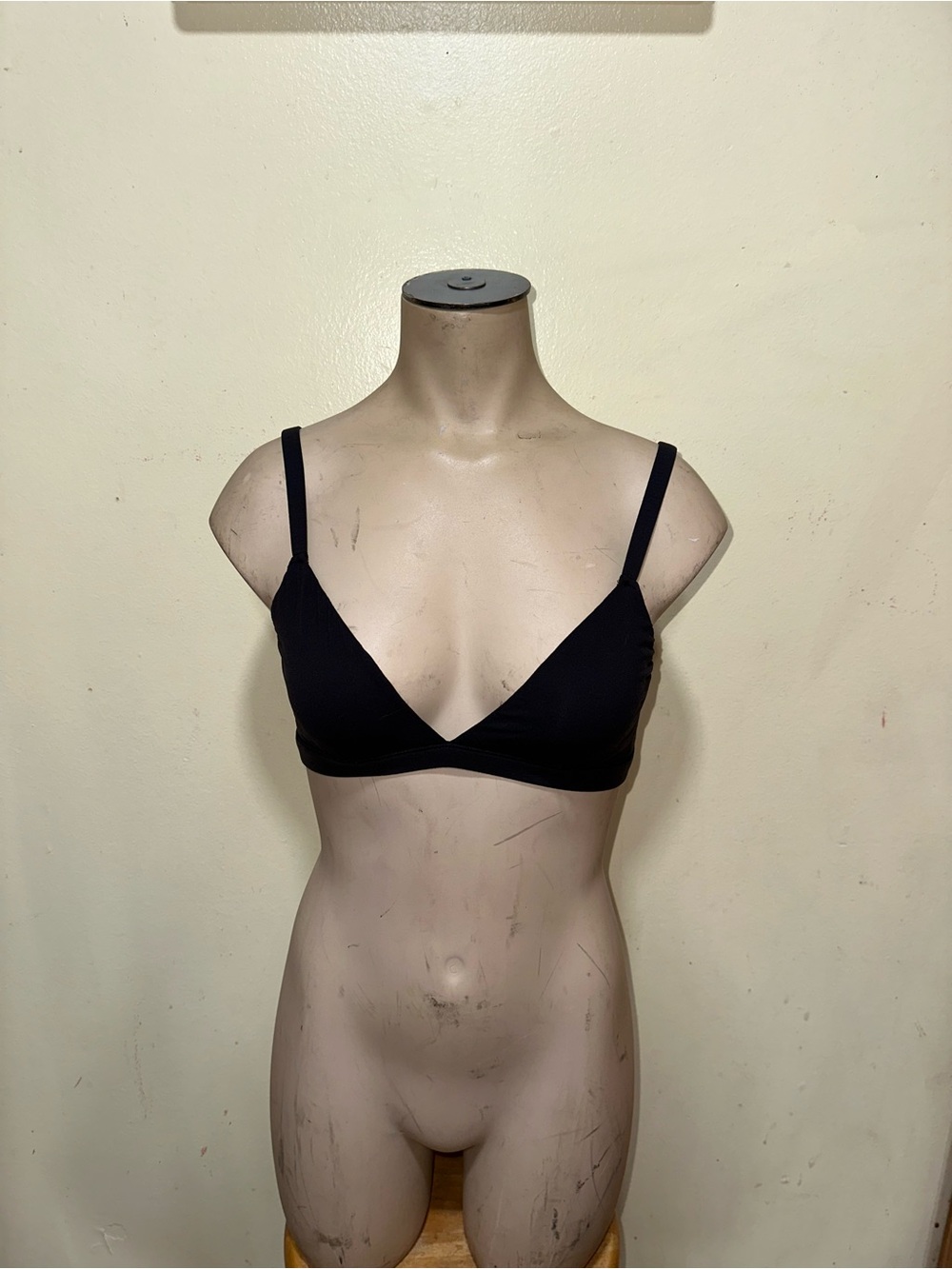 Woman’s Skims bra bralette